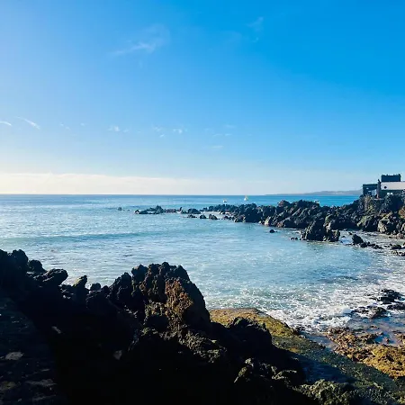Canaryislandshost L Cala